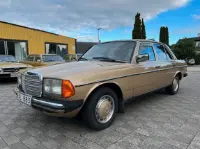 Mercedes-Benz 230