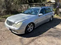 Mercedes-Benz E320